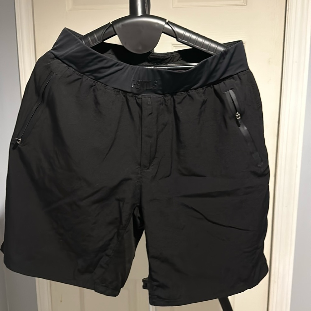 Esntls black sport shorts
